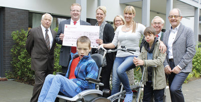 Scheckübergabe an die Wohngruppe Hürth-Kölnstraße 