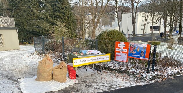Bielsteiner Bürgerin überreicht 591 Euro Spende an die Wohnhilfen Oberberg