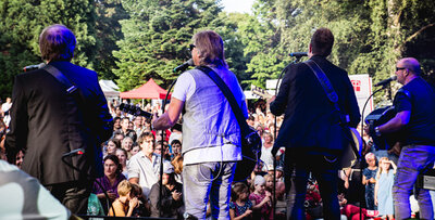 Open-Air-Konzert in Michaelshoven: Die Gruppe Paveier.