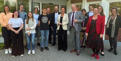 Ministerin Yvonne Gebauer besucht Michaelshoven – Fachkräftemangel entgegenwirken