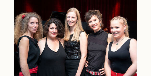 Tango de Minas Die fünf Musikerinnen von Tango de Minas.