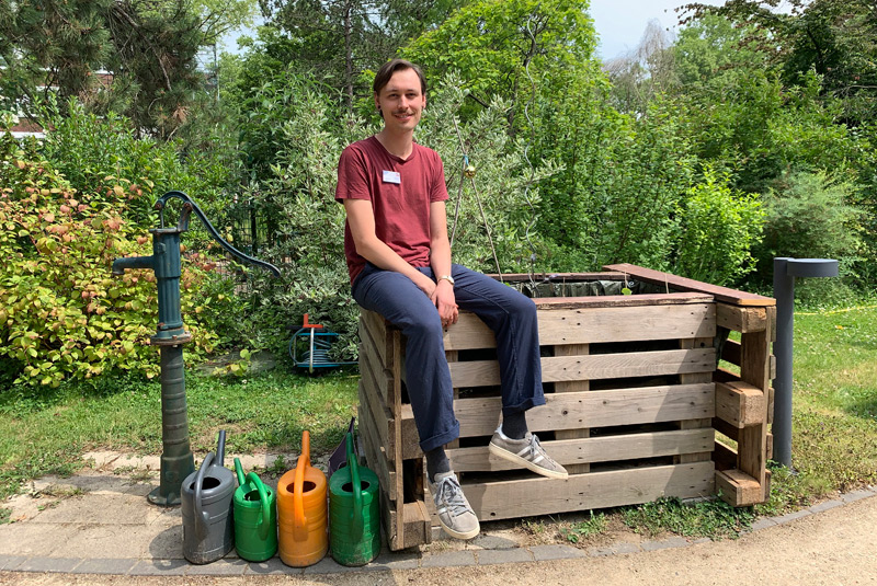Alexander Polz im Mitmachgarten Alexander Polz im Mitmachgarten