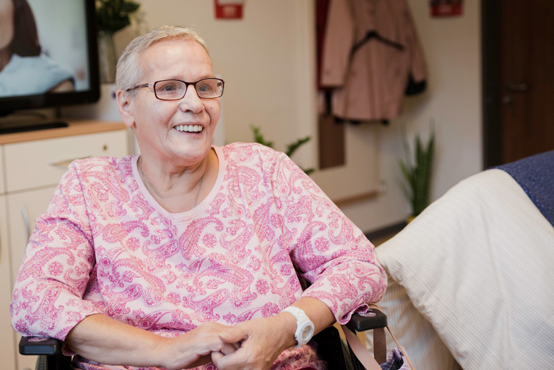 Frau Unger lächelt zufrieden.