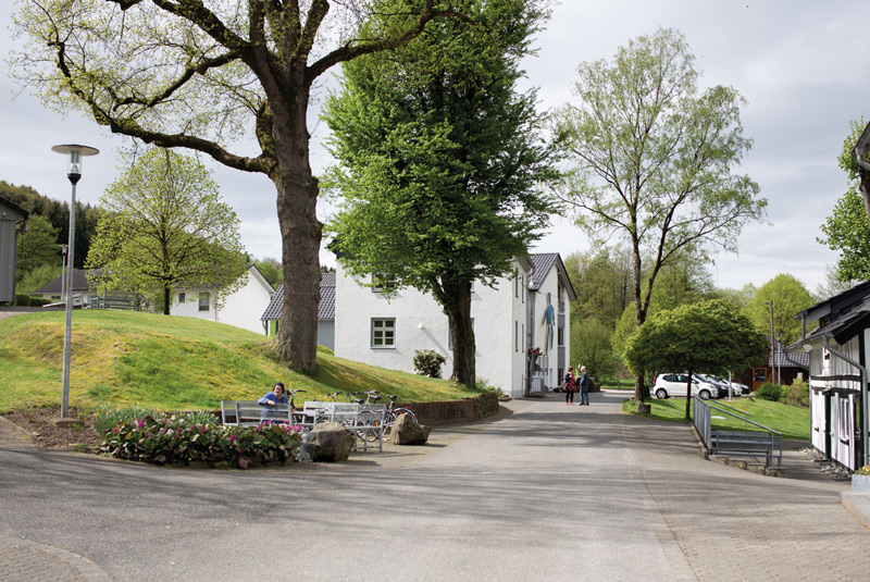 Wege aus der Sucht – Segenborn Haus Segenborn im Oberbergischen Kreis.