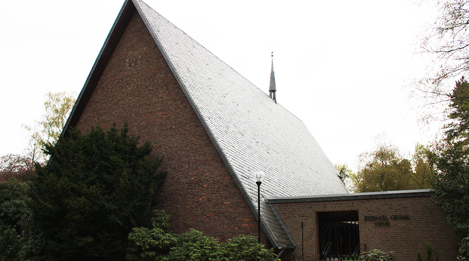 Außenansicht der Erzengel-Michael-Kirche